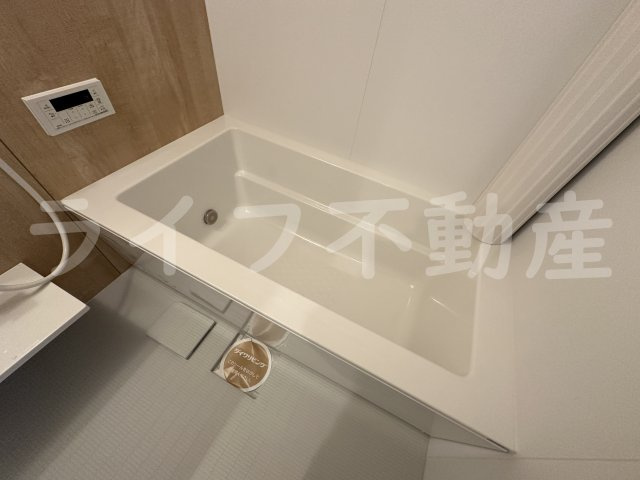 ルシール西岩田の浴室