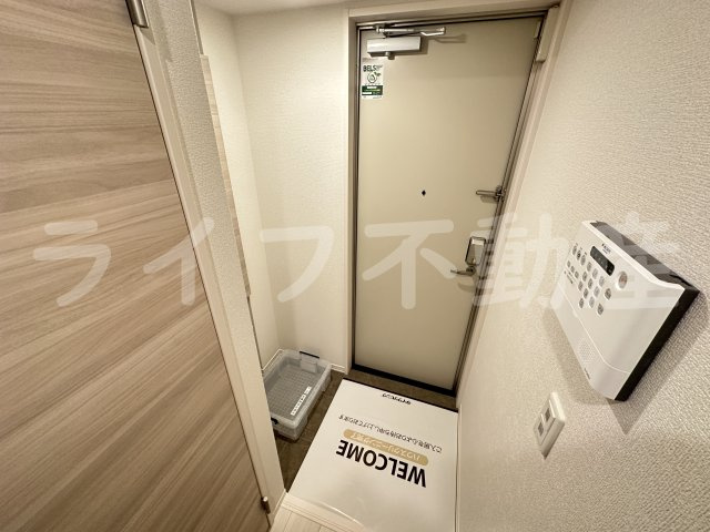 ルシール西岩田の玄関