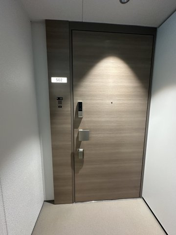 ザ・ハウス豊橋WEST　502号室の玄関