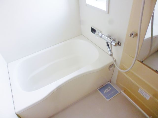 シャーメゾン中尾の浴室