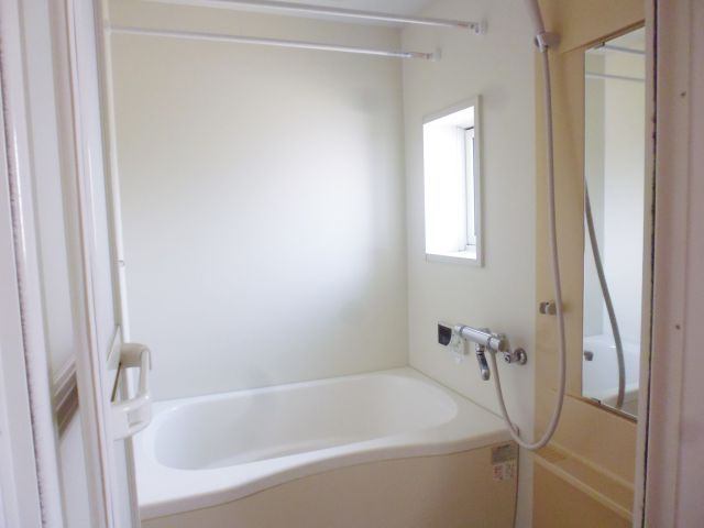 シャーメゾン中尾の浴室