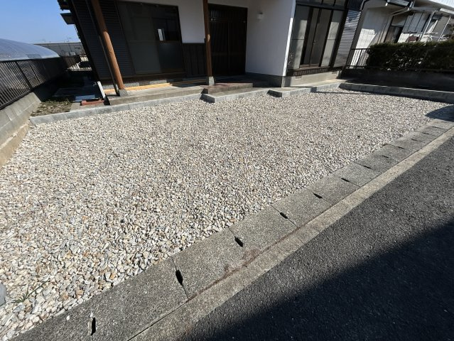大木町大角中古住宅の駐車場