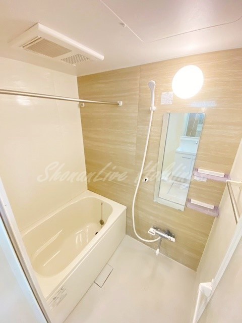 鎌倉市玉縄１丁目のアパートの浴室