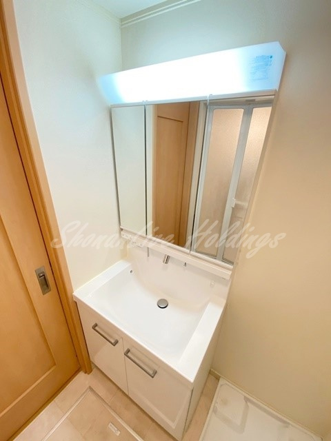 鎌倉市玉縄１丁目のアパートの洗面所