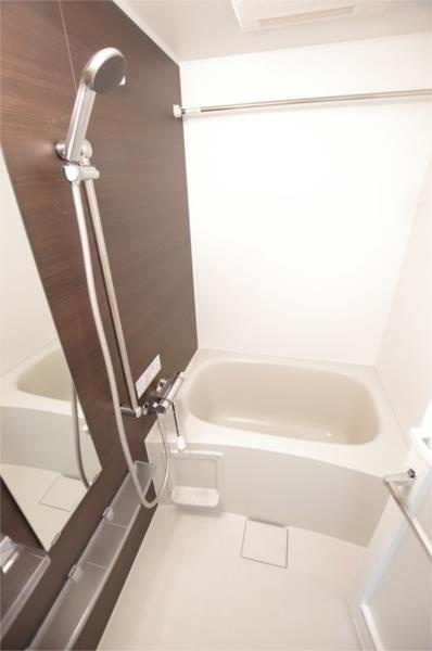 フュージョナル浅草ドゥエの浴室