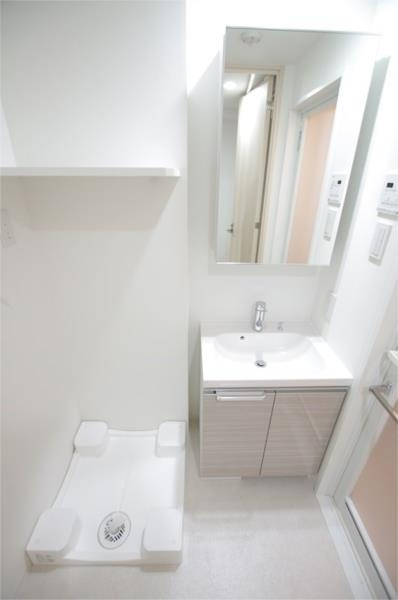 フュージョナル浅草ドゥエの洗面所