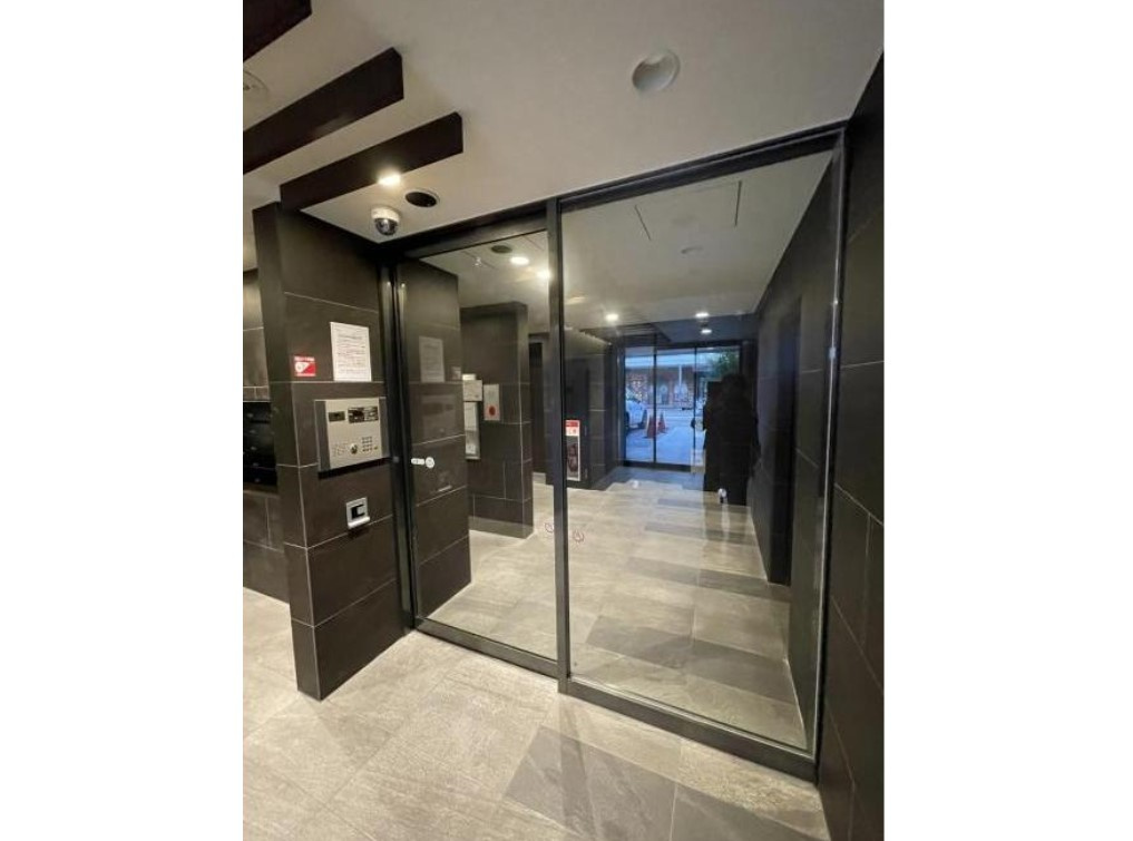 フュージョナル浅草ドゥエのエントランス