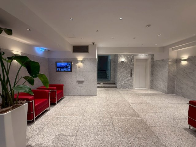 原宿プラザ　301のロビー