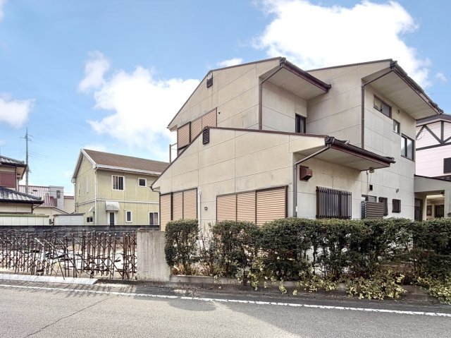 【中古戸建】高崎市宿横手町の外観|■外観｜閑静な住宅街で始める新しい暮らし♪開放的な毎日をあなたへ(^^♪