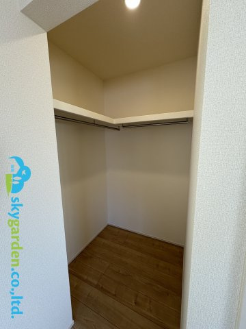 藤沢市羽鳥5丁目 3号棟の収納|ウォークインクロゼット