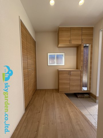 藤沢市羽鳥5丁目 3号棟の玄関|広めの玄関ホール
