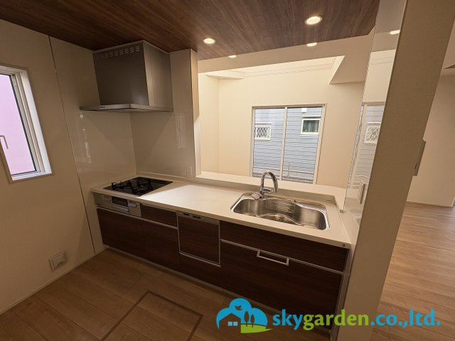 藤沢市羽鳥5丁目 3号棟のキッチン|食器洗乾燥機付きシステムキッチン