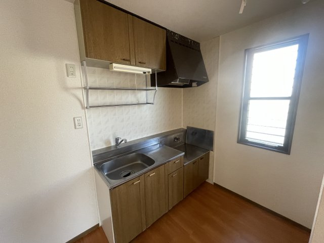 ロイヤルタウン泉Cのキッチン