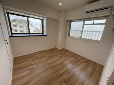 【洋室】 | 第２エクセルハイツ | 広々とした洋室です