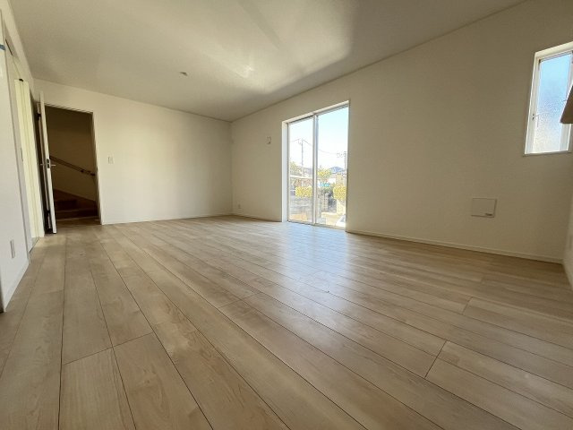 【居間・リビング】 | 糟屋郡須恵町須恵第3　1号棟（全1棟）【仲介手数料無料・0円】 | 現地写真。