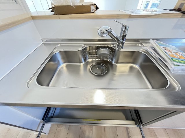 【キッチン】 | 糟屋郡須恵町須恵第3　1号棟（全1棟）【仲介手数料無料・0円】 | 現地写真。