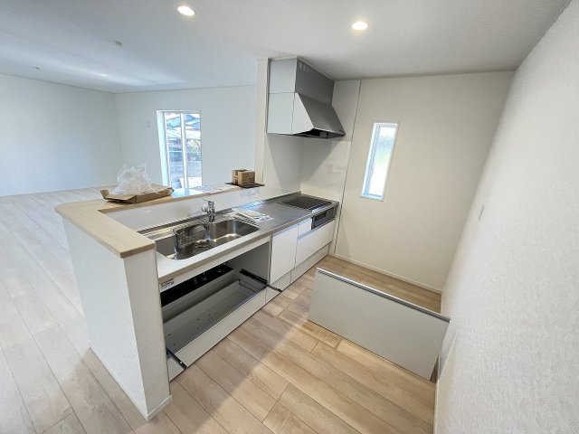 【キッチン】 | 糟屋郡須恵町須恵第3　1号棟（全1棟）【仲介手数料無料・0円】 | 現地写真。