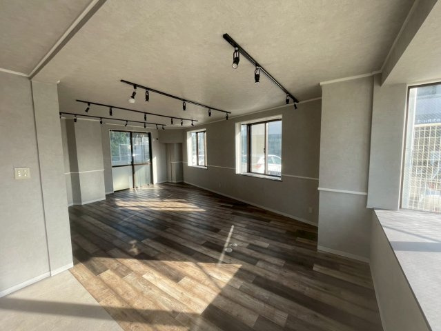 シーズンコート本郷の内装