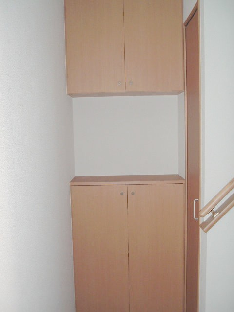 アレイ　プレジオの玄関