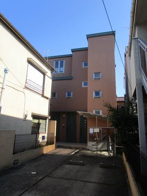 アレイ　プレジオのエントランス