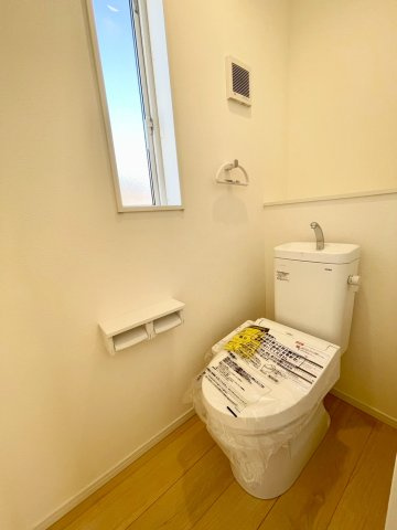 上田市常磐城第６のトイレ|1、2階それぞれにトイレ完備！温水洗浄便座機能付きです♪