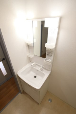 【独立洗面台】 | エスポワールイワタ２