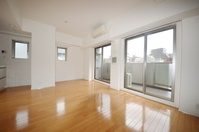 レジディア御茶ノ水の居間・リビング