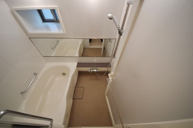 レジディア御茶ノ水の浴室