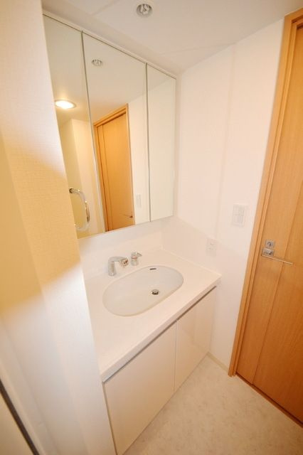 レジディア御茶ノ水の独立洗面台