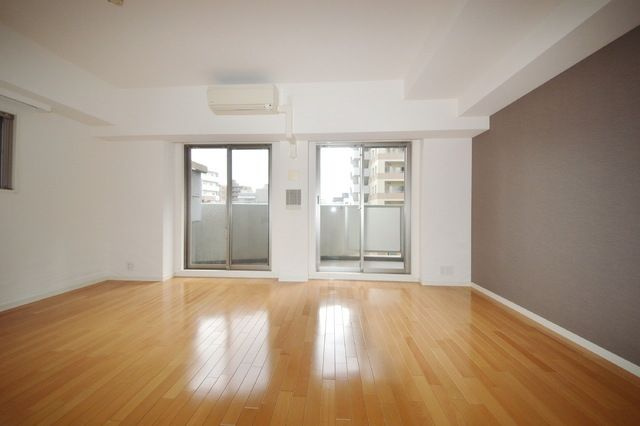 レジディア御茶ノ水の居間・リビング