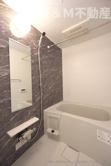 Ａｉ－ＨｉｇｈｔｓⅡＡの浴室|ゆったり過ごせるお風呂です