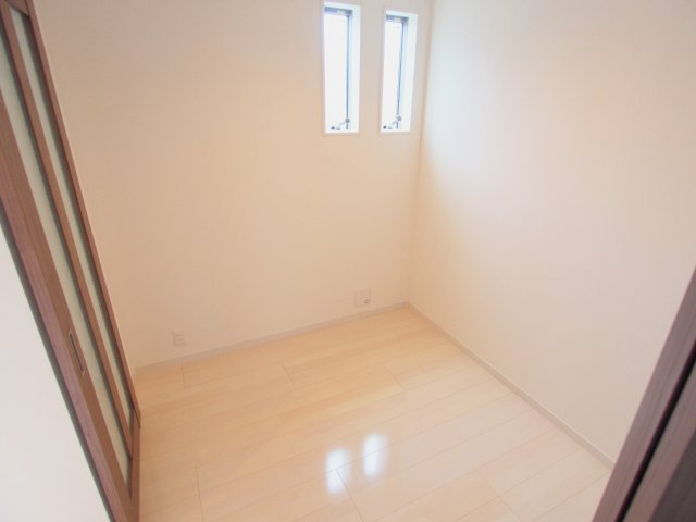 Regalest Glory 煌の洋室