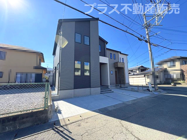 【外観】 | 糟屋郡須恵町旅石26期　1号棟（全2棟）【仲介手数料無料・0円】 | 現地写真。プラス不動産販売なら、現場の全ての棟をまとめてご見学頂けます。