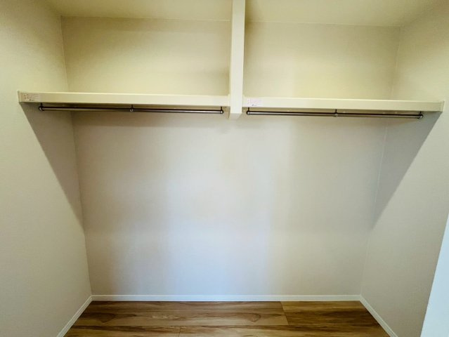 古河市西牛谷　第４期　全4邸の収納|〇１号棟　ウォークインクローゼット〇
枕棚＋ハンガーパイプ付きで上の空間も最大限活かせる収納です♪
2026年2月撮影