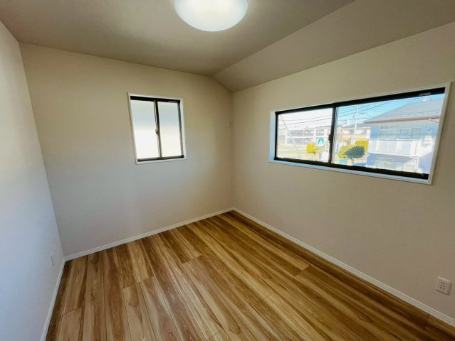 古河市西牛谷　第４期　全4邸の洋室|〇１号棟　5.5帖　洋室〇
お子様ひとりひとりにお部屋を持たせることができます♪
2026年2月撮影