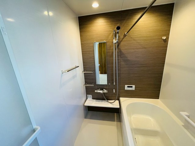 古河市西牛谷　第４期　全4邸の浴室|〇１号棟　浴室〇
浴室乾燥機付き！1坪タイプなのでゆったり入って疲れを癒すことができます♪
2026年2月撮影