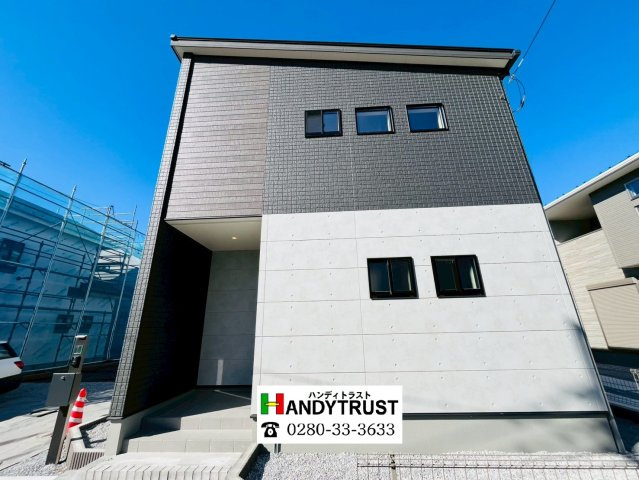 古河市西牛谷　第４期　全4邸の外観|〇２号棟　外観写真〇
全居室南向き、陽当り良好！ファミリークローク付きの収納豊富な間取り♪ぜひ、お気軽にお問い合わせください（＾＾）
2026年2月撮影