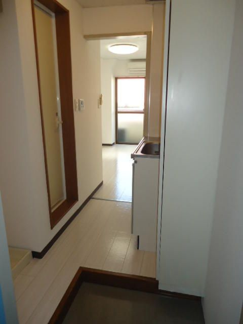 コーポ宮の玄関