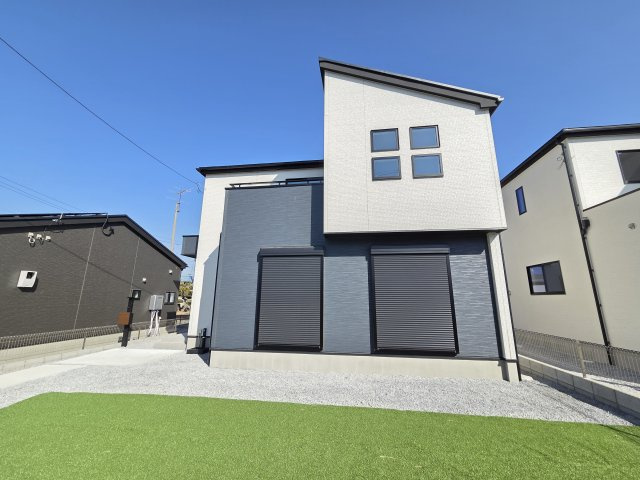 新築　太田市新田上江田町　2号棟　GRAFAREの外観|現地写真　2026年2月完成！いつでもご内覧可能です。お気軽にご連絡ください！