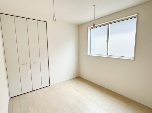 焼津市高新田／2期　新築戸建の洋室
