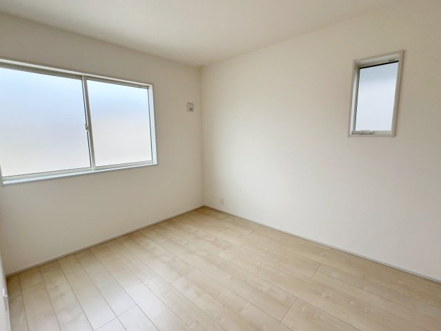 焼津市高新田／2期　新築戸建の洋室