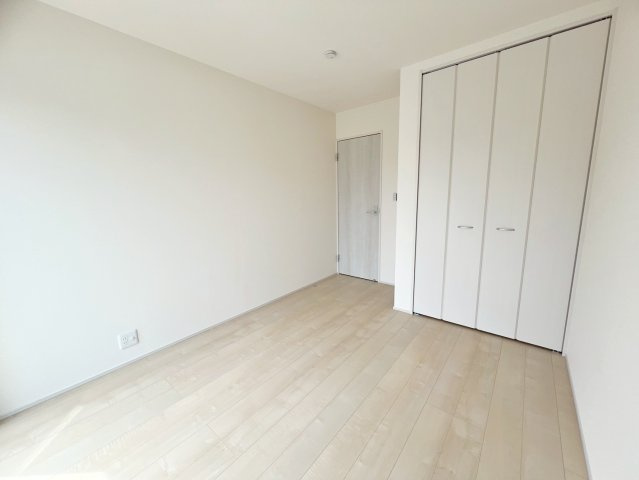 焼津市高新田／2期　新築戸建の洋室