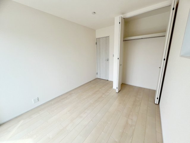 焼津市高新田／2期　新築戸建の洋室