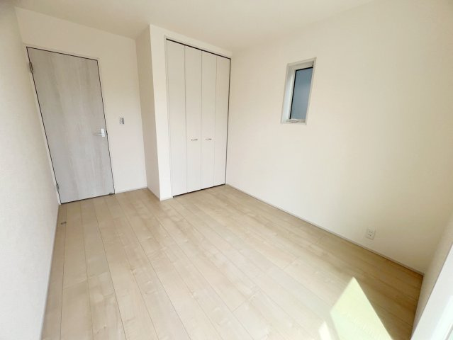 焼津市高新田／2期　新築戸建の洋室