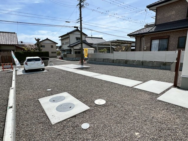 焼津市高新田／2期　新築戸建の駐車場