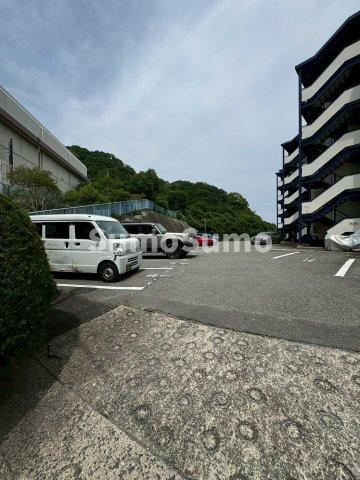 ユメノサニーハイツの駐車場|駐車場があります