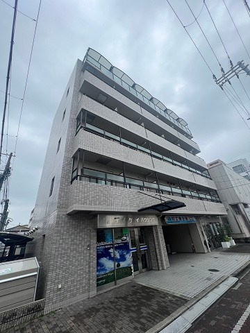 ウィット南塚口の外観