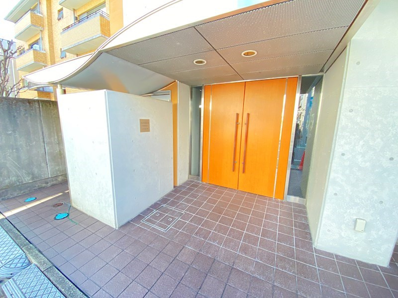 ボヌール三軒茶屋のエントランス