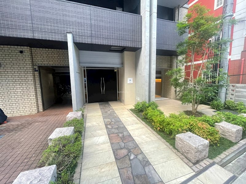 スワンズシティ堺筋本町のエントランス|落ち着いたエントランスです