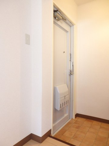 細澤マンションの玄関|ゆったりとした玄関です